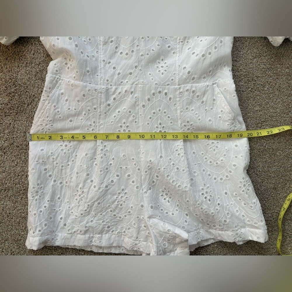 Express Eyelet Lace Puff Sleeve Romper White Size Large - Picture 10 of 14